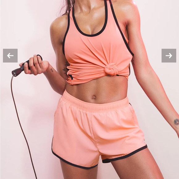 ALO Yoga Ivy League Dolphin Short - size S, color: strawberry lemonade/black - Picture 3 of 6